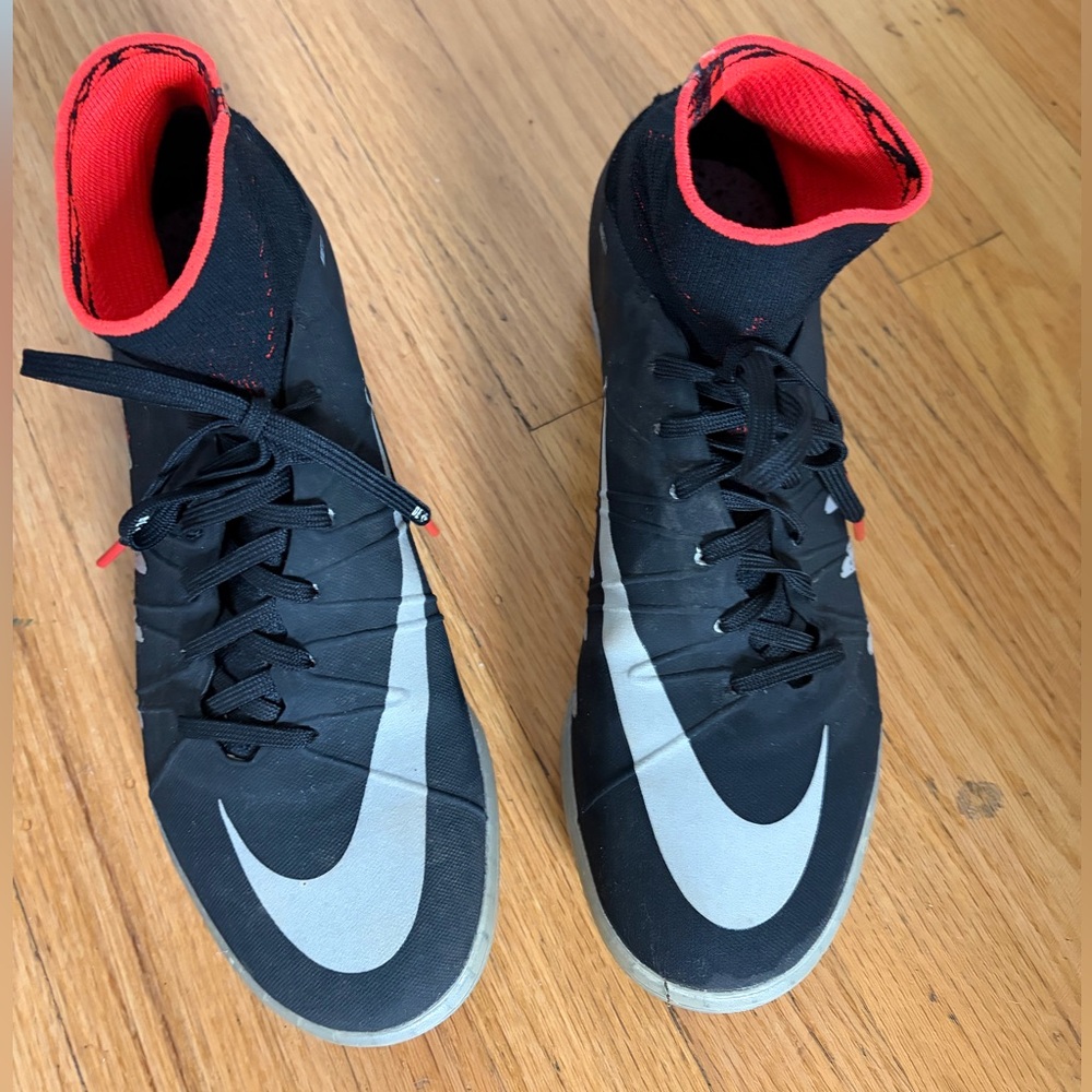 RARE Nike Men’s HypervenomX Proximo NJR Neymar x Jordan IC shoes